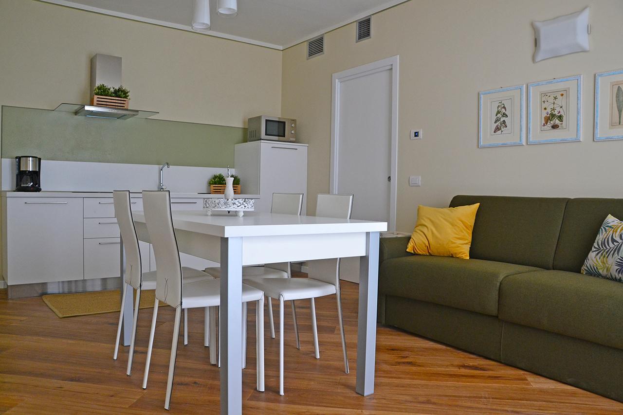 Апартаменты Residenza Diana Тосколано-Мадерно Экстерьер фото