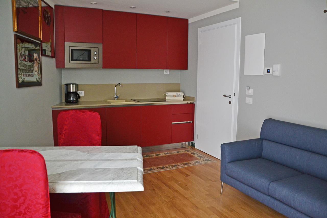 Апартаменты Residenza Diana Тосколано-Мадерно Экстерьер фото